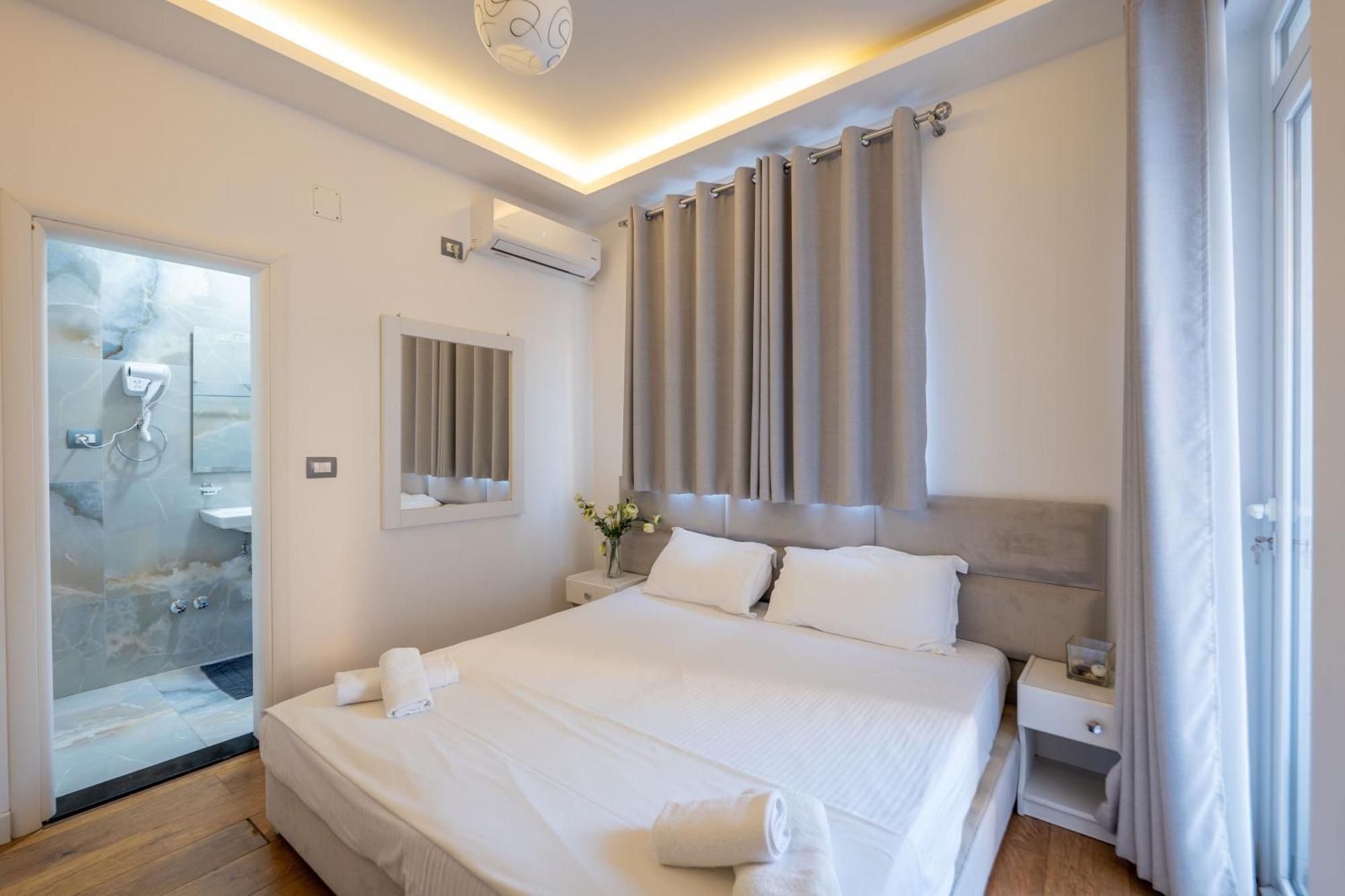 Hotel Myrtai - City Center Саранда Экстерьер фото