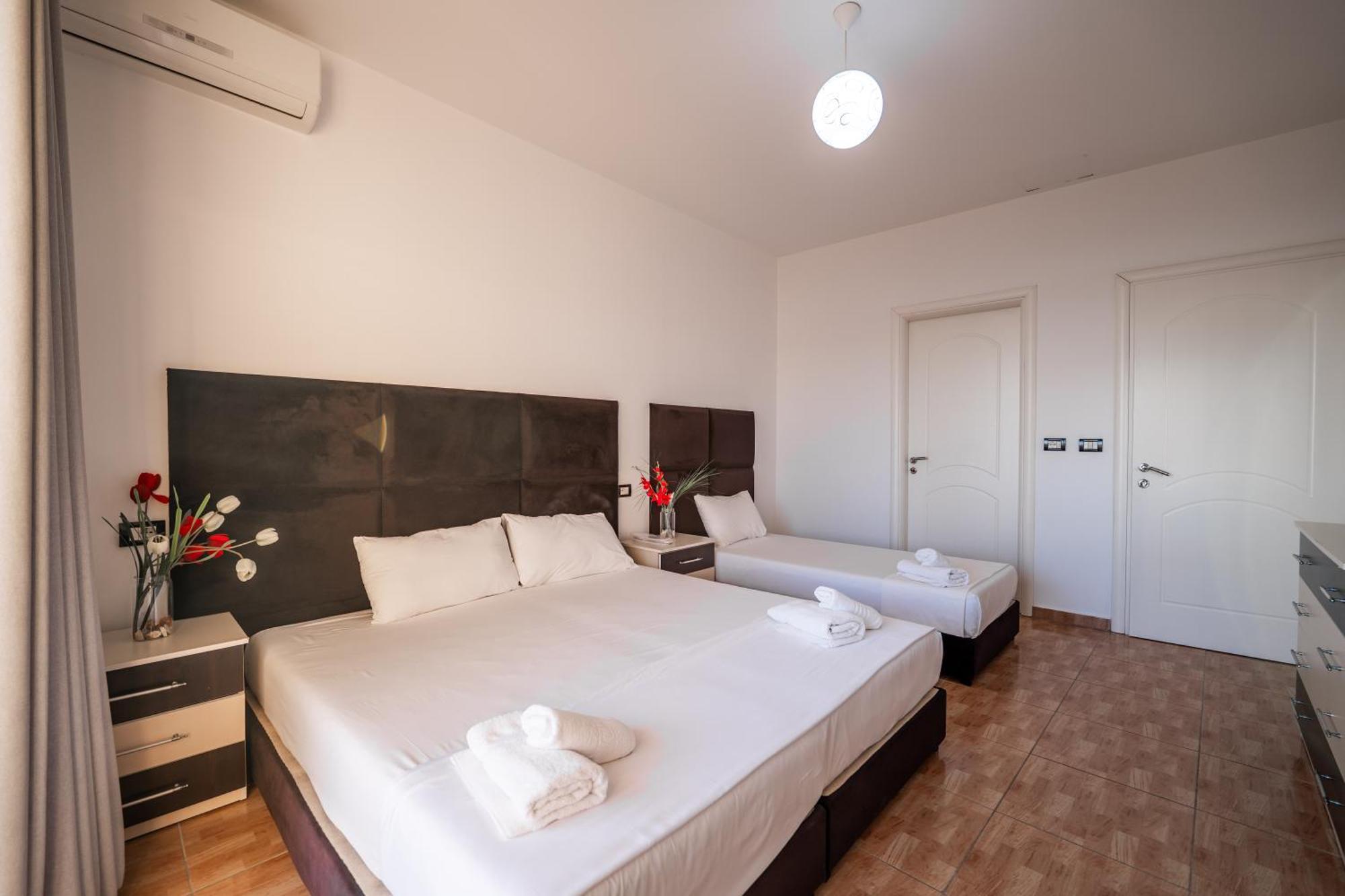 Hotel Myrtai - City Center Саранда Экстерьер фото