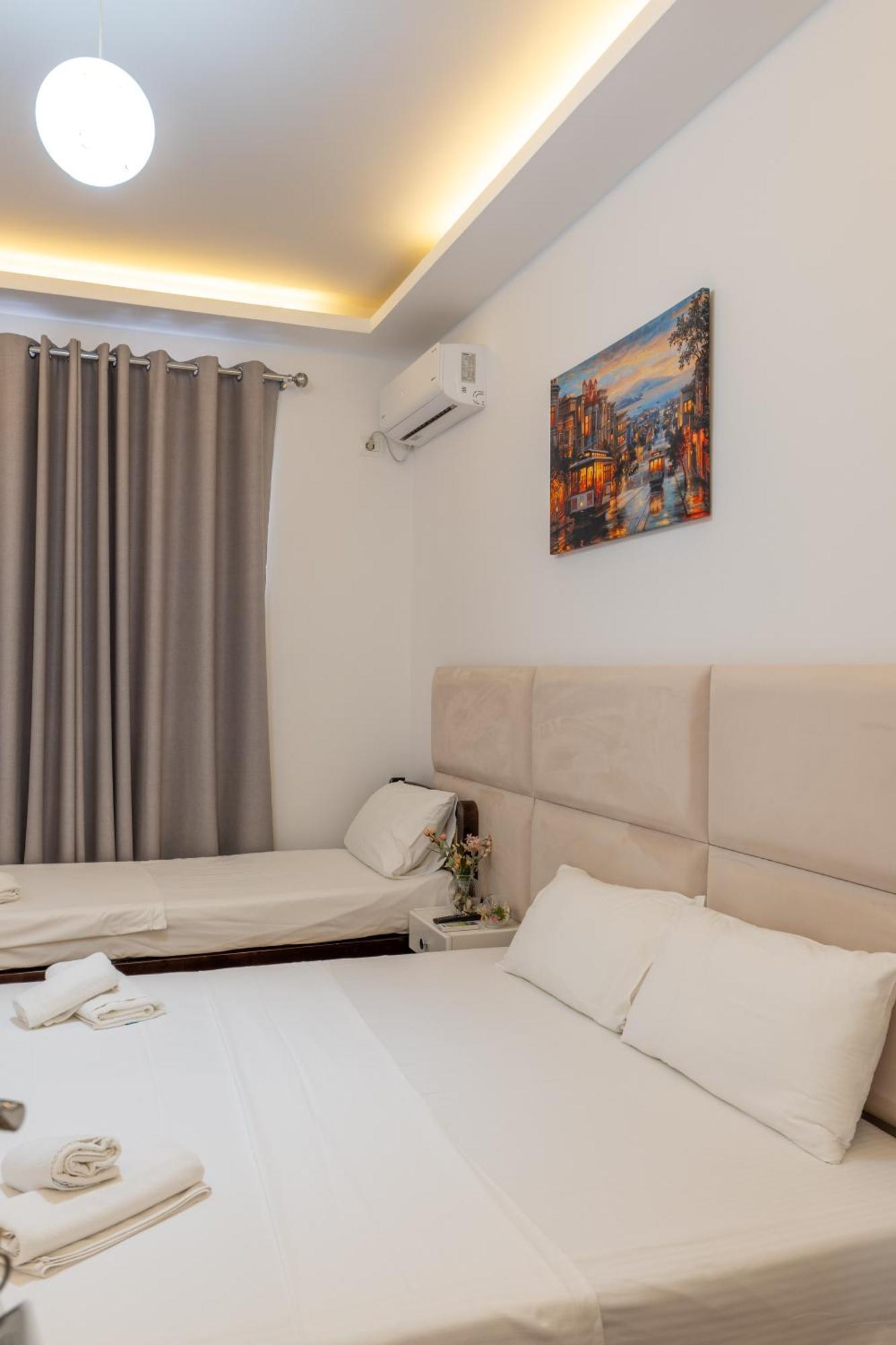 Hotel Myrtai - City Center Саранда Экстерьер фото
