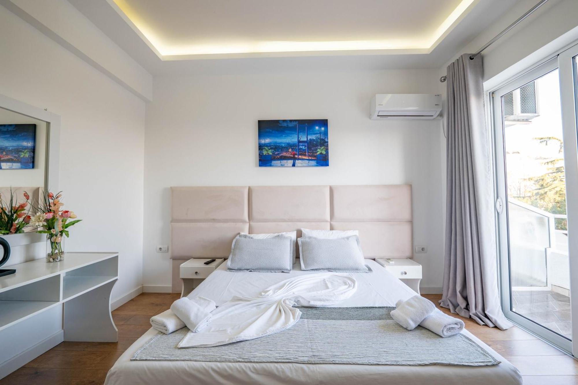 Hotel Myrtai - City Center Саранда Экстерьер фото